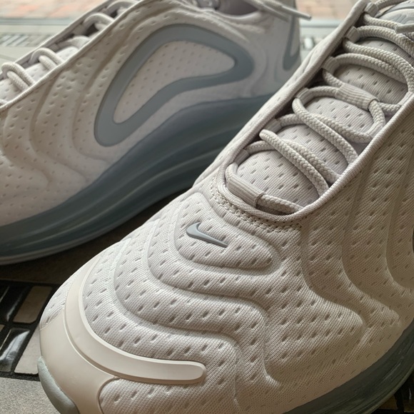 Nike air max 720 • BRAND NEW/NEVER WORN • - Picture 10 of 16